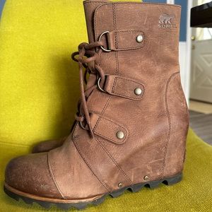 Sorel Joan of Arc wedge boots women’s size 9.